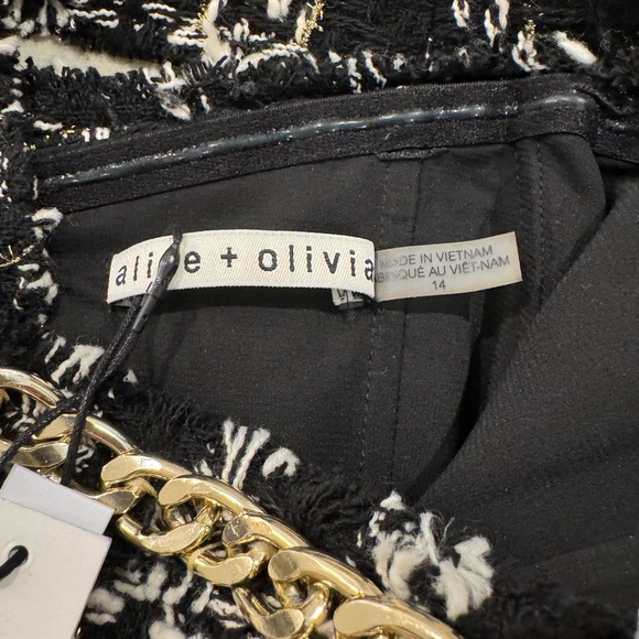 NWT Alice and Olivia CORALIE TOP + ELANA SKIRT in Black & White Set - Picture 7 of 16